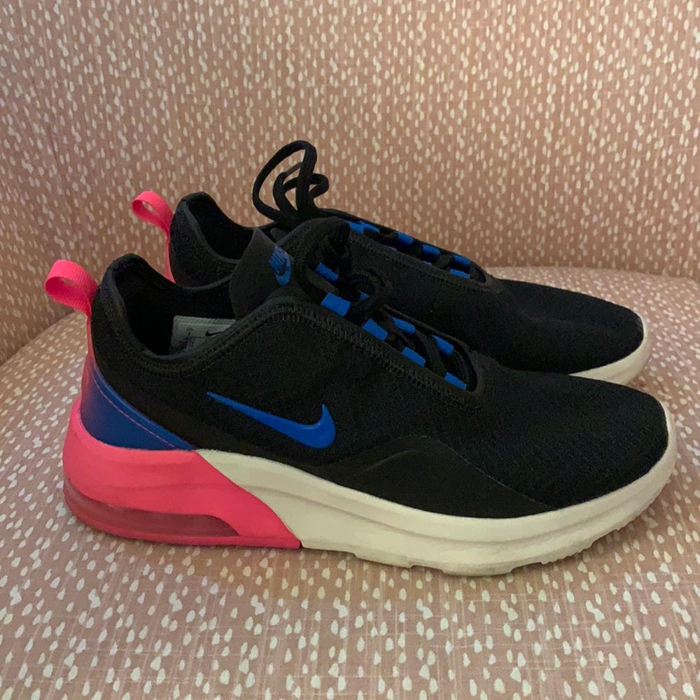 Nike Air Max Motion 2